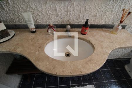 Pia do lavabo de casa à venda com 3 quartos, 230m² em Vila São Paulo, São Paulo