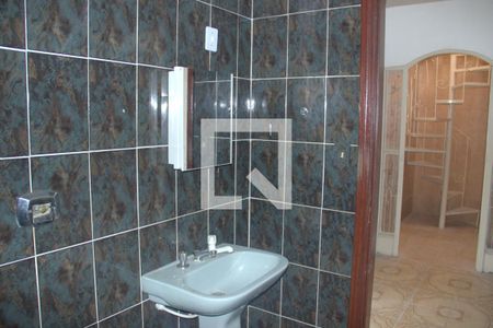 Banheiro de casa para alugar com 2 quartos, 54m² em Vila Barcelona, Sorocaba
