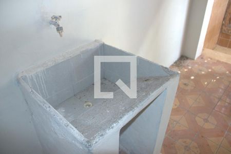 Área de Serviço de casa para alugar com 2 quartos, 54m² em Vila Barcelona, Sorocaba