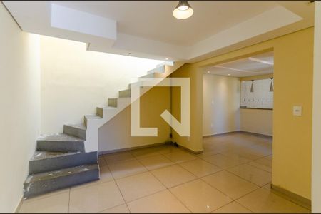 Sala de casa à venda com 2 quartos, 100m² em Vila Palmeiras, São Paulo