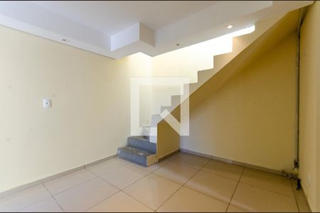 Sala de casa à venda com 2 quartos, 100m² em Vila Palmeiras, São Paulo