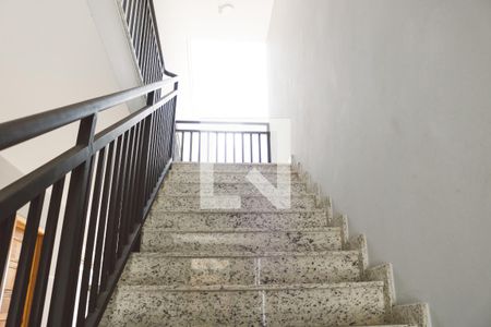 Apartamento à venda com 32m², 1 quarto e sem vagaEscada