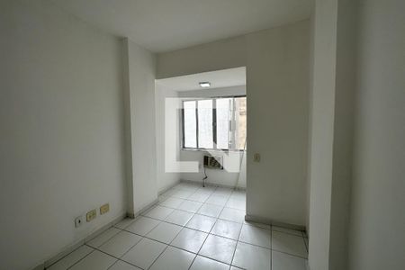 Quarto 01 de apartamento para alugar com 2 quartos, 64m² em Copacabana, Rio de Janeiro