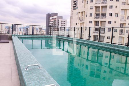 Apartamento à venda com 32m², 1 quarto e sem vagaPiscina