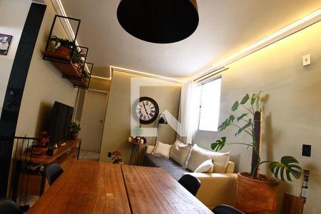 Sala de apartamento para alugar com 3 quartos, 68m² em Camargos, Belo Horizonte