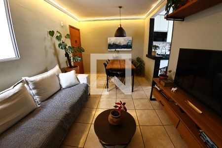 Sala de apartamento para alugar com 3 quartos, 68m² em Camargos, Belo Horizonte