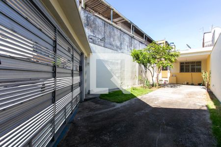 Casa para alugar com 150m², 2 quartos e 3 vagas Casa para alugar com 150m², 2 quartos e 3 vagasGaragem