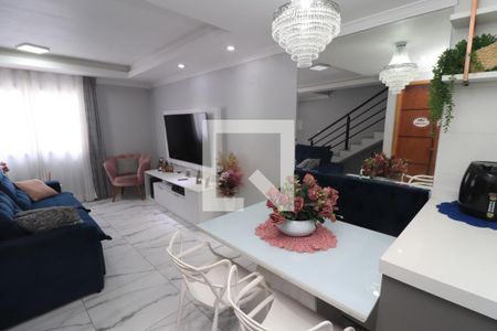 Sala de TV de casa de condomínio para alugar com 2 quartos, 160m² em Vila Granada, São Paulo