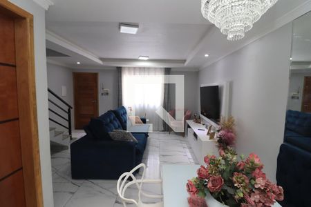 Sala de TV de casa de condomínio para alugar com 2 quartos, 160m² em Vila Granada, São Paulo