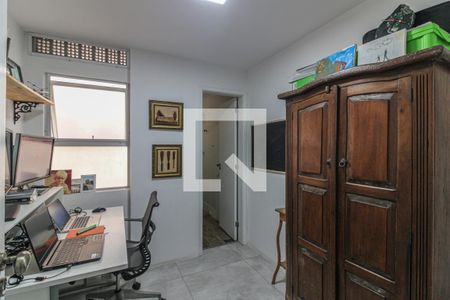 Apartamento à venda com 158m², 4 quartos e 2 vagas Apartamento à venda com 158m², 4 quartos e 2 vagasSuíte 2