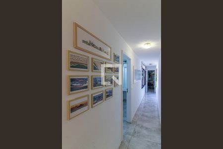 Apartamento à venda com 158m², 4 quartos e 2 vagas Apartamento à venda com 158m², 4 quartos e 2 vagasCorredor