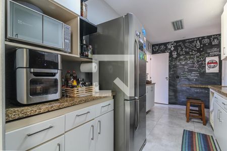 Apartamento à venda com 158m², 4 quartos e 2 vagas Apartamento à venda com 158m², 4 quartos e 2 vagasCozinha
