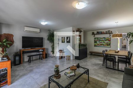 Apartamento à venda com 158m², 4 quartos e 2 vagas Apartamento à venda com 158m², 4 quartos e 2 vagasSala