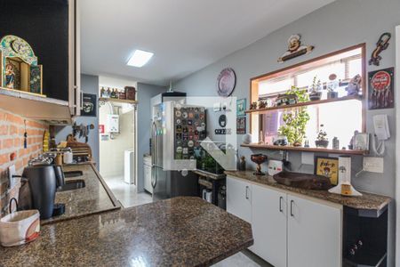 Apartamento à venda com 158m², 4 quartos e 2 vagas Apartamento à venda com 158m², 4 quartos e 2 vagasCozinha