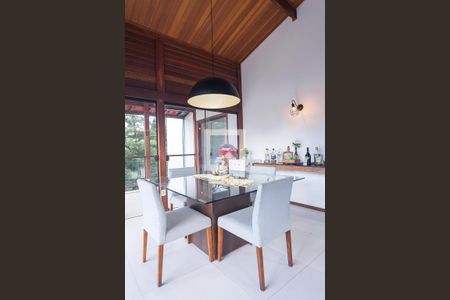 Sala de Jantar de casa de condomínio à venda com 5 quartos, 300m² em Fazenda dos Pires, Nova Lima