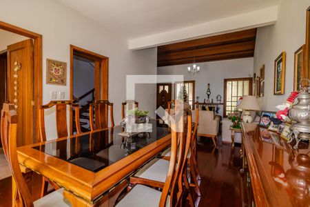 Sala de casa à venda com 4 quartos, 400m² em Nonoai, Porto Alegre