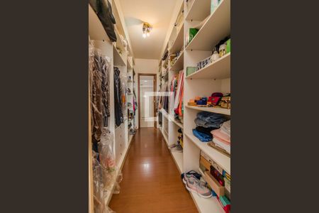 Casa à venda com 400m², 4 quartos e 4 vagasQuarto 1 - Closet