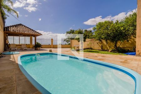 Casa à venda com 400m², 4 quartos e 4 vagasQuintal - Piscina
