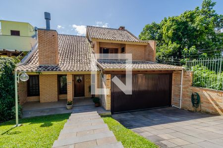 Casa à venda com 400m², 4 quartos e 4 vagasFachada
