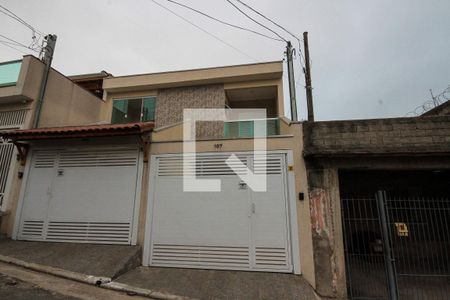 Casa à venda com 424m², 3 quartos e 2 vagas Casa à venda com 424m², 3 quartos e 2 vagasFachada