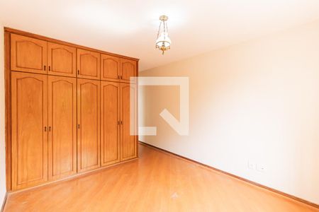 Casa para alugar com 200m², 3 quartos e 3 vagasSuíte