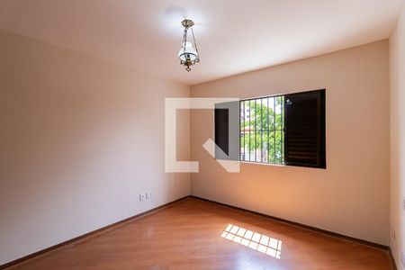 Casa para alugar com 200m², 3 quartos e 3 vagasSuíte