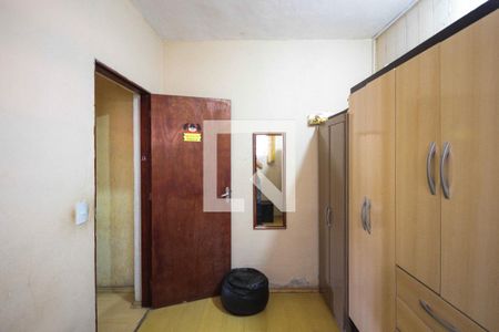 Quarto de casa para alugar com 3 quartos, 125m² em Parque dos Bancarios, São Paulo