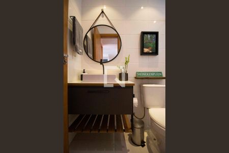 Apartamento para alugar com 65m², 2 quartos e 1 vaga Apartamento para alugar com 65m², 2 quartos e 1 vagaBanheiro social