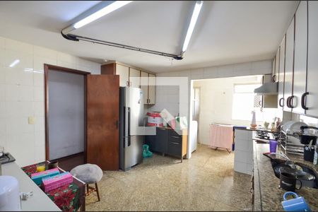 Apartamento à venda com 156m², 3 quartos e 1 vagaCozinha