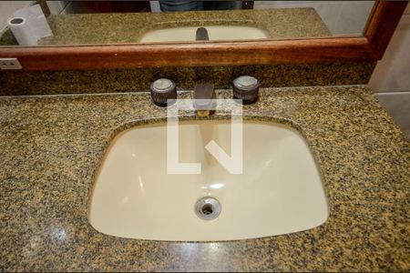 Apartamento à venda com 156m², 3 quartos e 1 vagaBanheiro Social