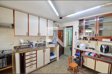 Apartamento à venda com 156m², 3 quartos e 1 vagaCozinha