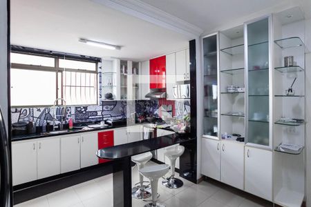 Apartamento à venda com 270m², 4 quartos e 2 vagasCozinha