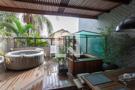 Apartamento à venda com 270m², 4 quartos e 2 vagasCobertura