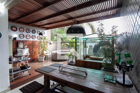 Apartamento à venda com 270m², 4 quartos e 2 vagasCobertura