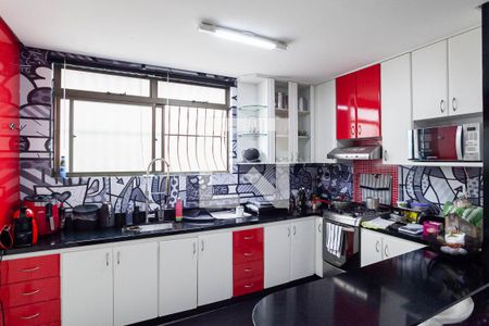 Apartamento à venda com 270m², 4 quartos e 2 vagasCozinha