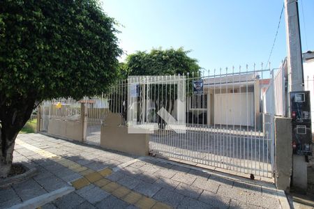 Casa à venda com 140m², 2 quartos e 3 vagasFachada