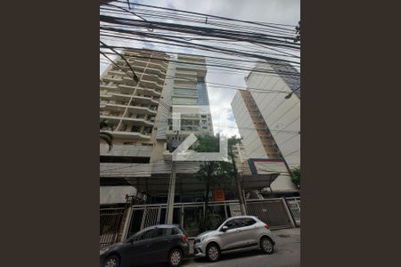 Apartamento à venda com 240m², 3 quartos e 2 vagasFachada