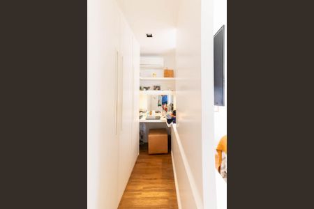 Apartamento à venda com 240m², 3 quartos e 2 vagasSuíte 3