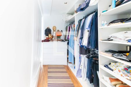 Apartamento à venda com 240m², 3 quartos e 2 vagasCloset da suíte 3