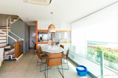 Apartamento à venda com 240m², 3 quartos e 2 vagasSala