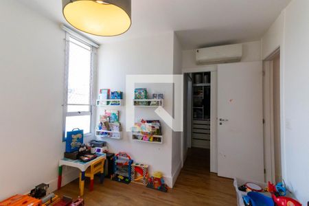 Apartamento à venda com 240m², 3 quartos e 2 vagasSuíte 1