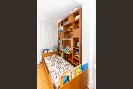 Apartamento à venda com 240m², 3 quartos e 2 vagasSuíte 2