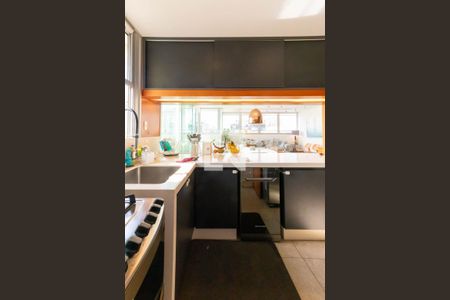 Apartamento à venda com 240m², 3 quartos e 2 vagasCozinha