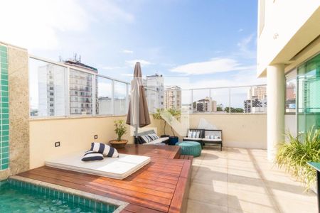 Apartamento à venda com 240m², 3 quartos e 2 vagasCobertura