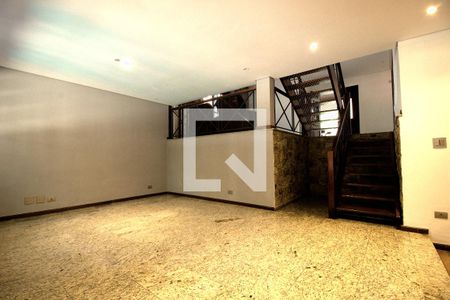 Sala 1 de casa de condomínio para alugar com 4 quartos, 350m² em Condominio Sao Paulo Ii, Cotia