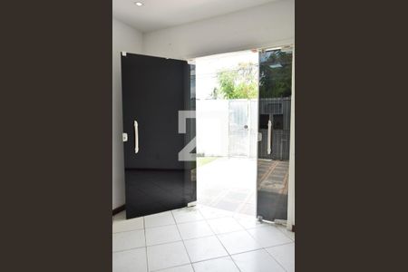 Detalhe de casa para alugar com 2 quartos, 76m² em Campo Grande, Rio de Janeiro