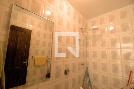 Casa de condomínio para alugar com 550m², 4 quartos e 4 vagas Casa de condomínio para alugar com 550m², 4 quartos e 4 vagasBanheiro de serviço