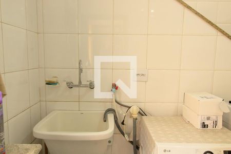 Casa de condomínio para alugar com 550m², 4 quartos e 4 vagas Casa de condomínio para alugar com 550m², 4 quartos e 4 vagasLavanderia