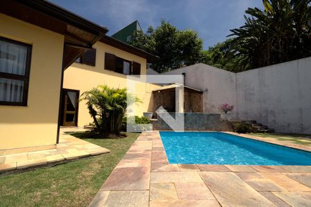 Casa de condomínio para alugar com 550m², 4 quartos e 4 vagas Casa de condomínio para alugar com 550m², 4 quartos e 4 vagasPiscina