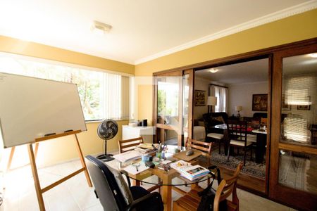 Casa de condomínio para alugar com 550m², 4 quartos e 4 vagas Casa de condomínio para alugar com 550m², 4 quartos e 4 vagasSala 3